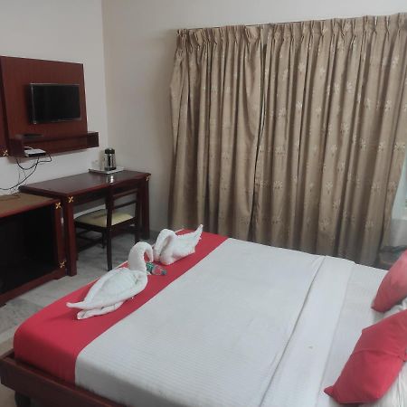 Karthika Residency Apartamento Kochi Exterior foto